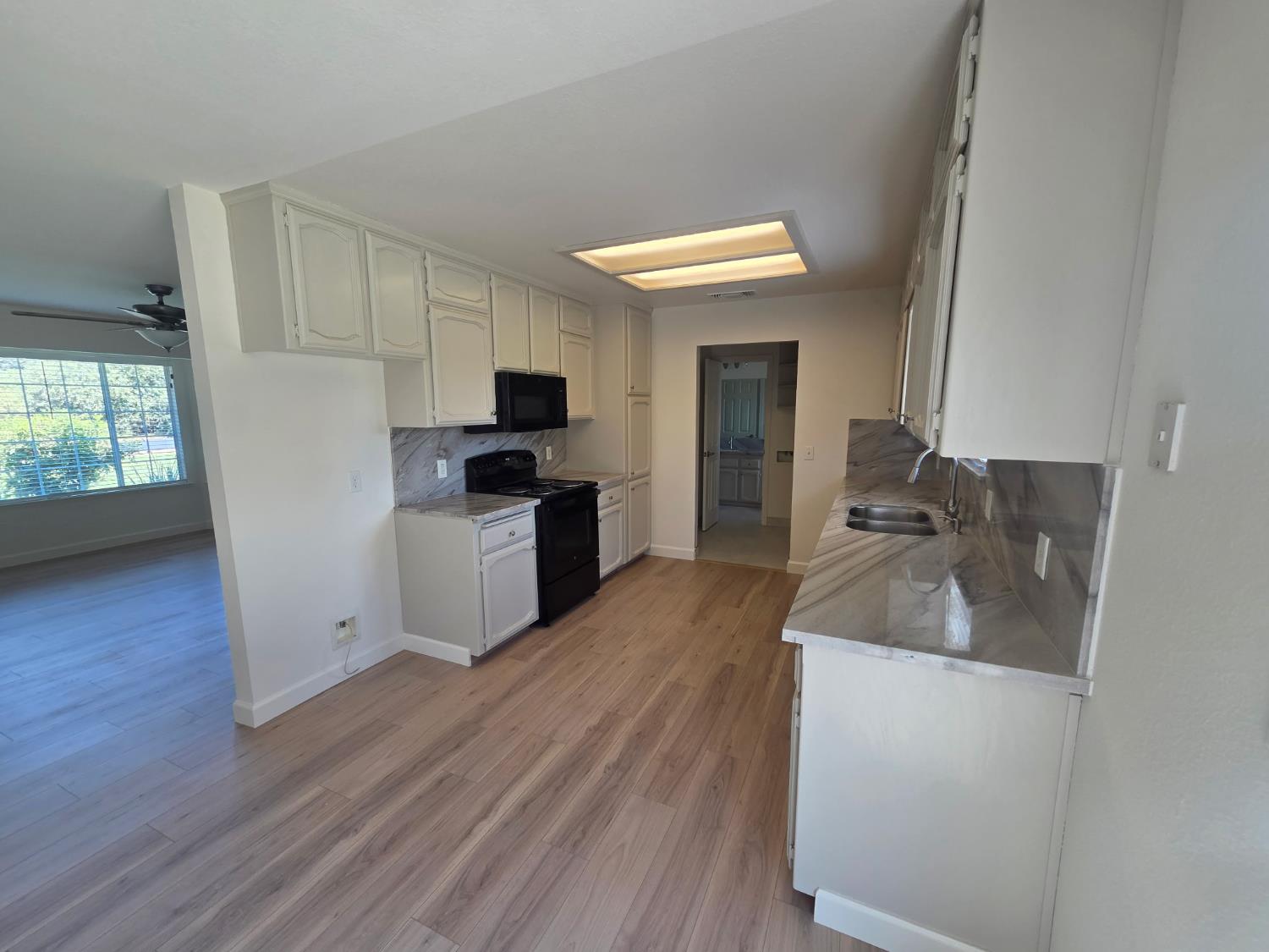 36106 Ruth Avenue Madera, CA 93636 - Photo 11 of 27 Gallery Image 11