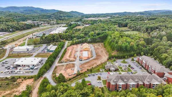$260,985 | 47 Grove Loop, Blue Ridge, GA 30513