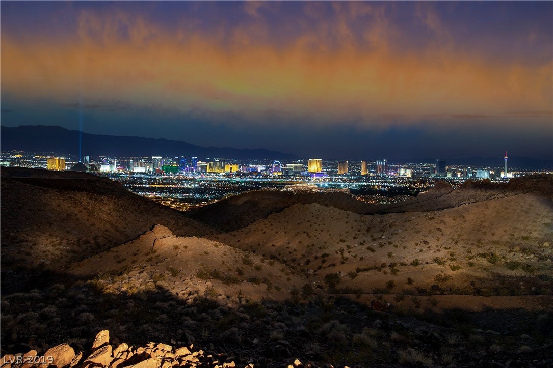 677 Dragon Point Drive Henderson, NV 89012 - Photo 1 of 32
