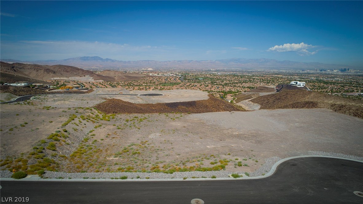 677 Dragon Point Drive Henderson, NV 89012 - Photo 5 of 32