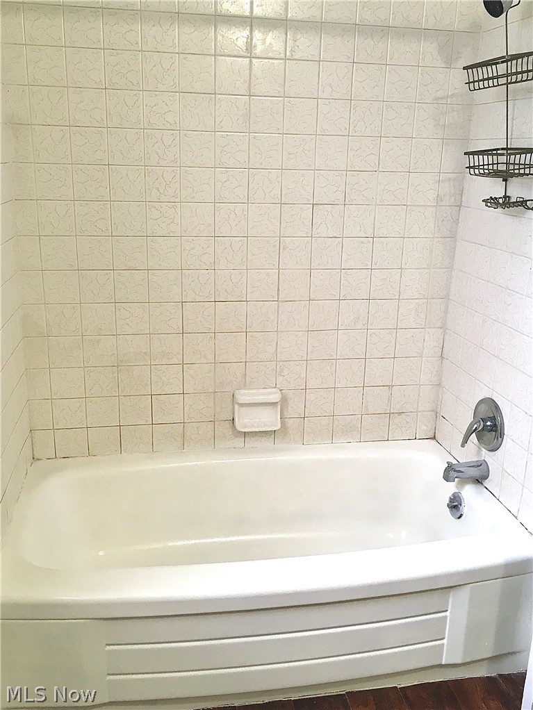 4015 Navahoe Road Cleveland Heights, OH 44121 - Photo 17 of 32 Gallery Image 17
