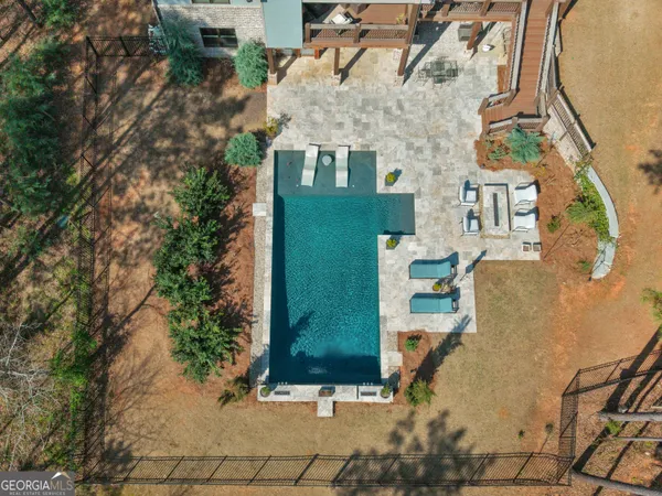 a view of house with a garden