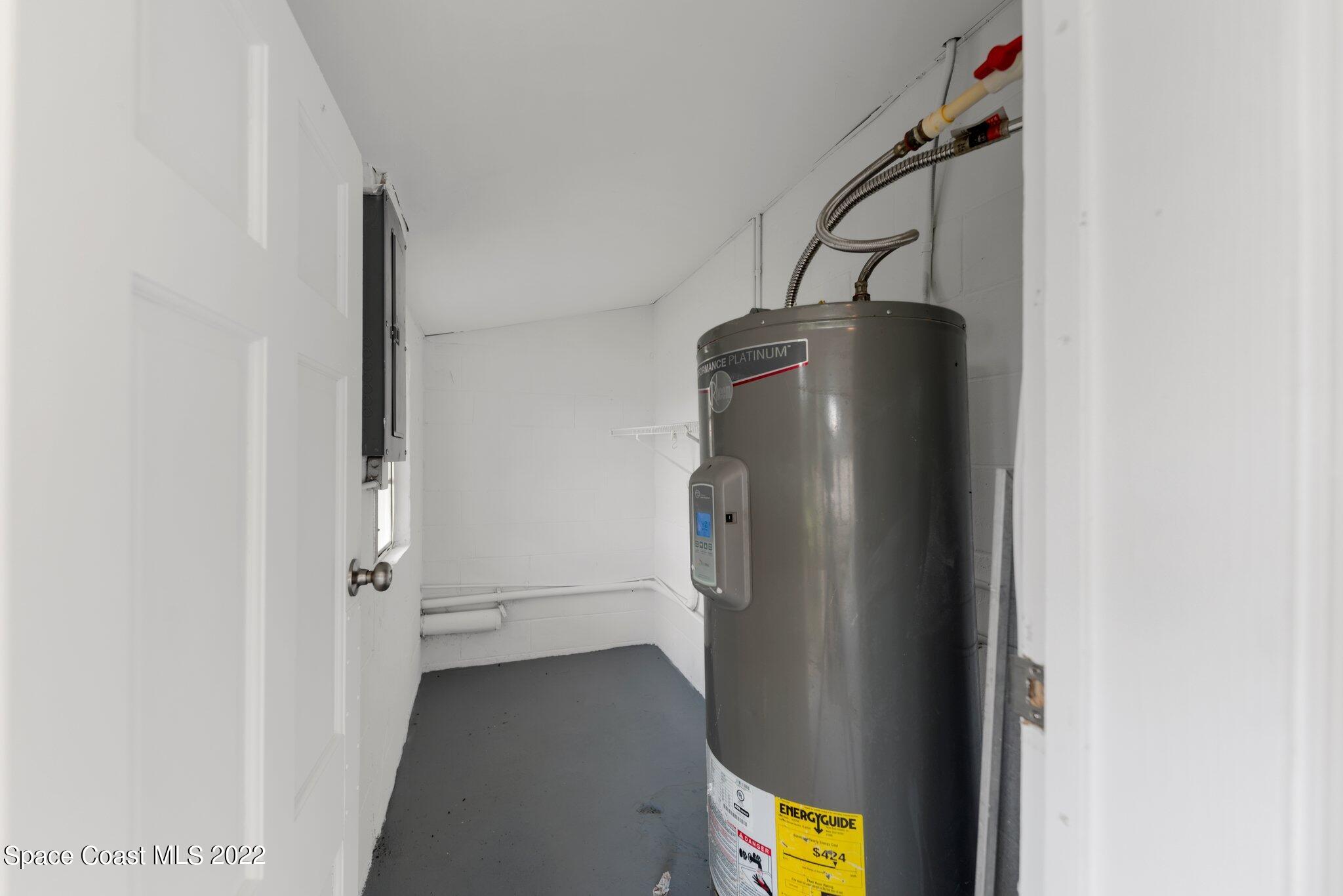 1560 Neptune Road Kissimmee, FL 34744 - Photo 31 of 60 a view of walk in closet