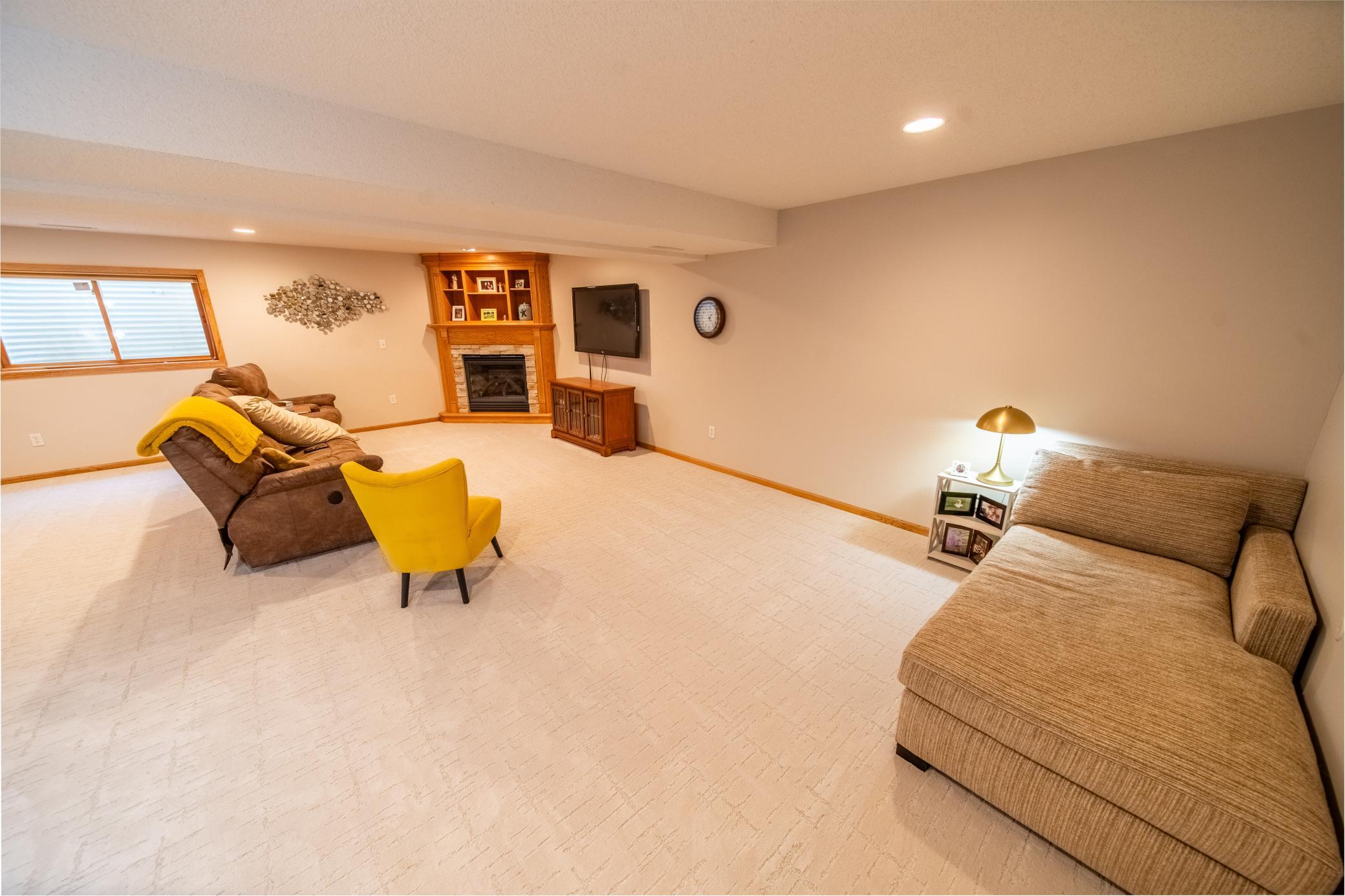 546 Lake Crest Lane Northwest Rochester, MN 55901 - Photo 26 of 54