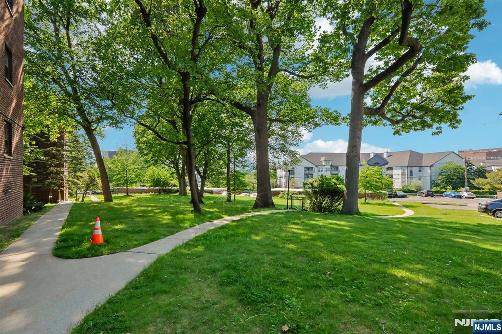 3031 Edwin Avenue, Unit 4H Fort Lee, NJ 07024 - Photo 22 of 33