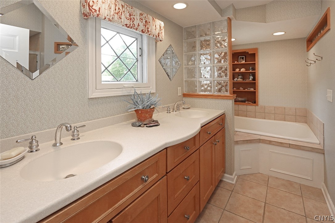 4 Morton Road De Witt, NY 13214 - Photo 25 of 50