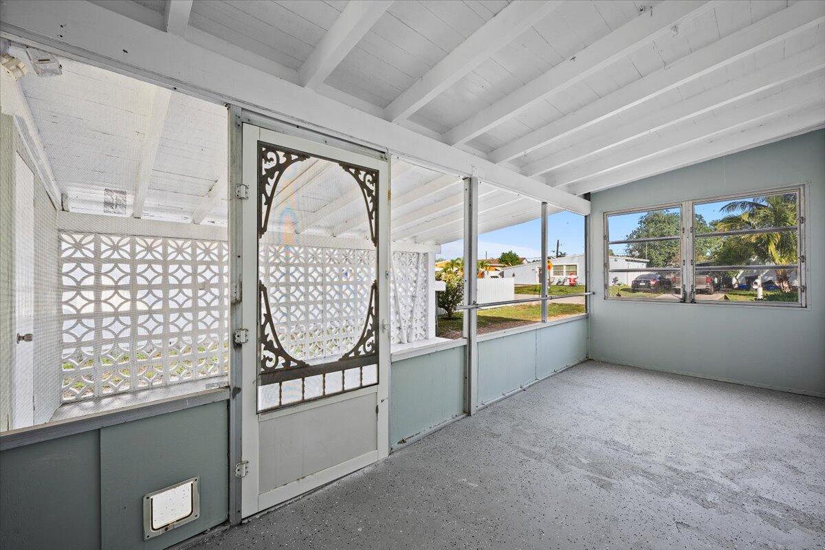 3209 French Avenue Lake Worth, FL 33461 - Photo 17 of 19 03-LUX_7654