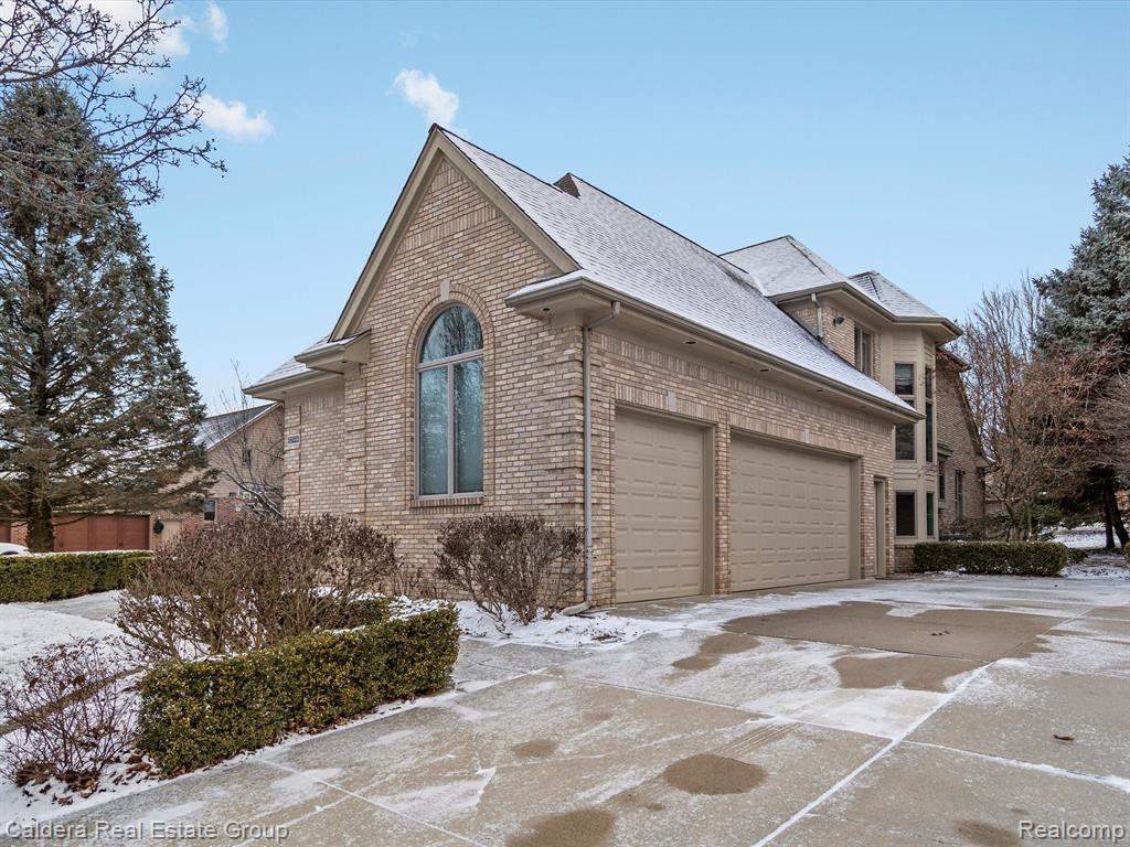 58223 Pheasant Ridge Washington, MI 48094 - Photo 3 of 67 Gallery Image 3