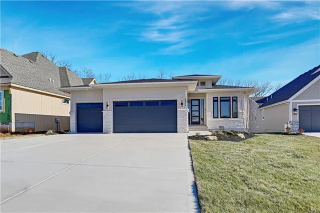 $779,950 | 24912 West 98th Place, Lenexa, KS 66227
