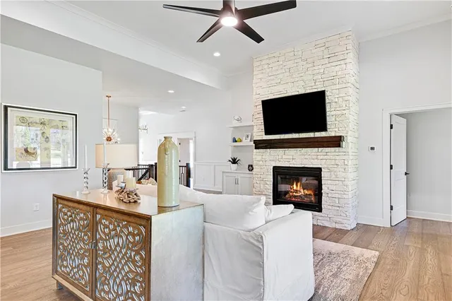 $779,950 | 24912 West 98th Place, Lenexa, KS 66227