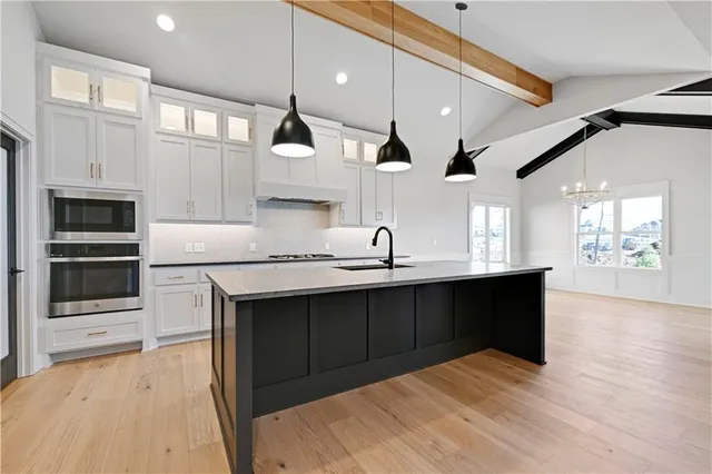 $779,950 | 24912 West 98th Place, Lenexa, KS 66227