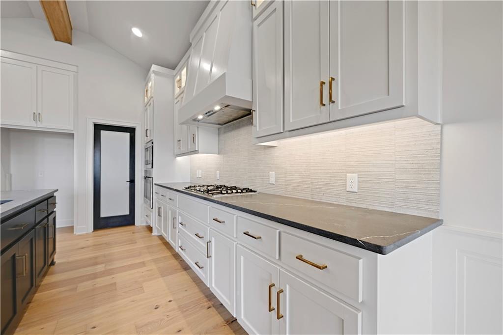 24912 West 98th Place Lenexa, KS 66227 - Photo 15 of 42