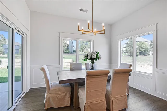 $779,950 | 24912 West 98th Place, Lenexa, KS 66227