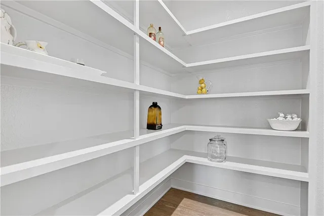 $779,950 | 24912 West 98th Place, Lenexa, KS 66227