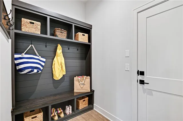 $779,950 | 24912 West 98th Place, Lenexa, KS 66227