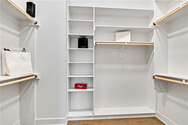 $779,950 | 24912 West 98th Place, Lenexa, KS 66227