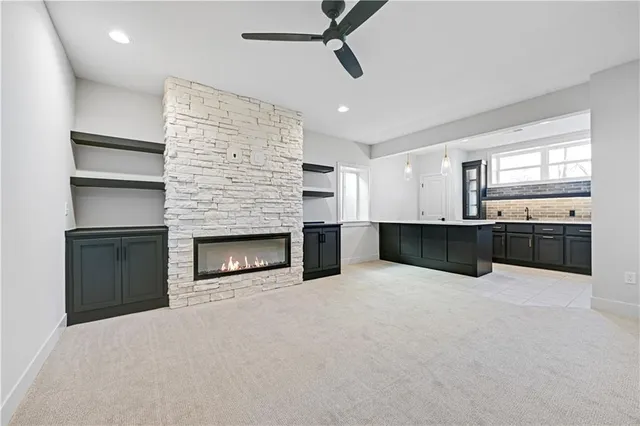 $779,950 | 24912 West 98th Place, Lenexa, KS 66227