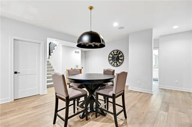 $779,950 | 24912 West 98th Place, Lenexa, KS 66227