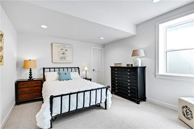 $779,950 | 24912 West 98th Place, Lenexa, KS 66227