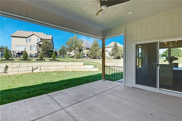 $779,950 | 24912 West 98th Place, Lenexa, KS 66227