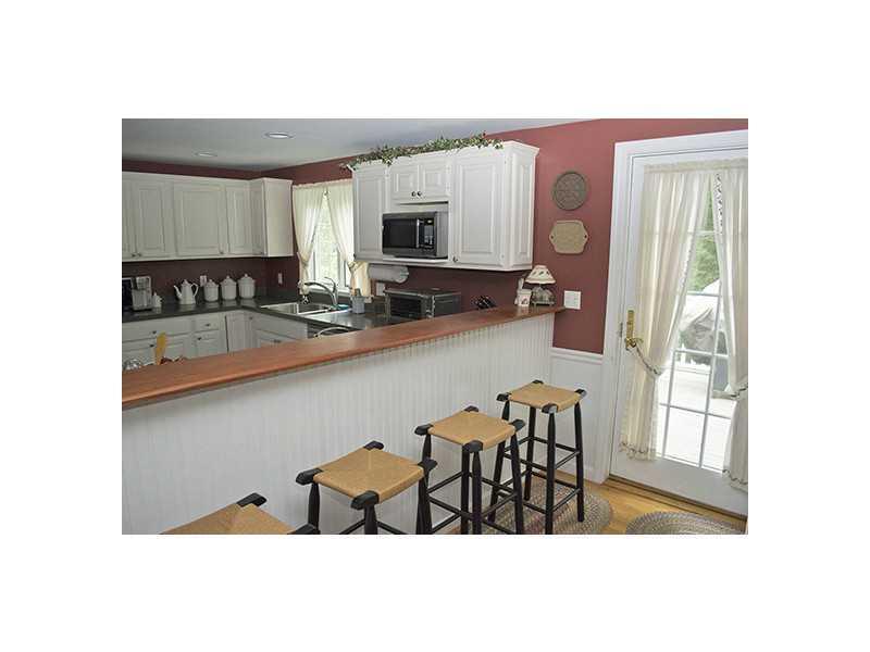 38 Valley Road Cumberland, ME 04021 - Photo 2 of 15 Kitchen.