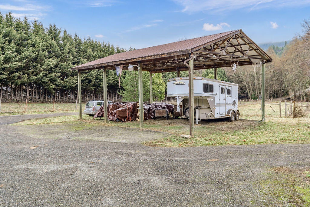 8116 Thompson Creek Road Williams, OR 97544 - Photo 5 of 37 5