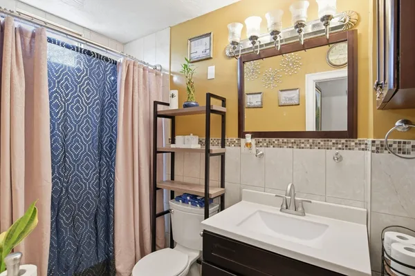 $275,000 | 24 Jasper Street, Springfield, MA 01109