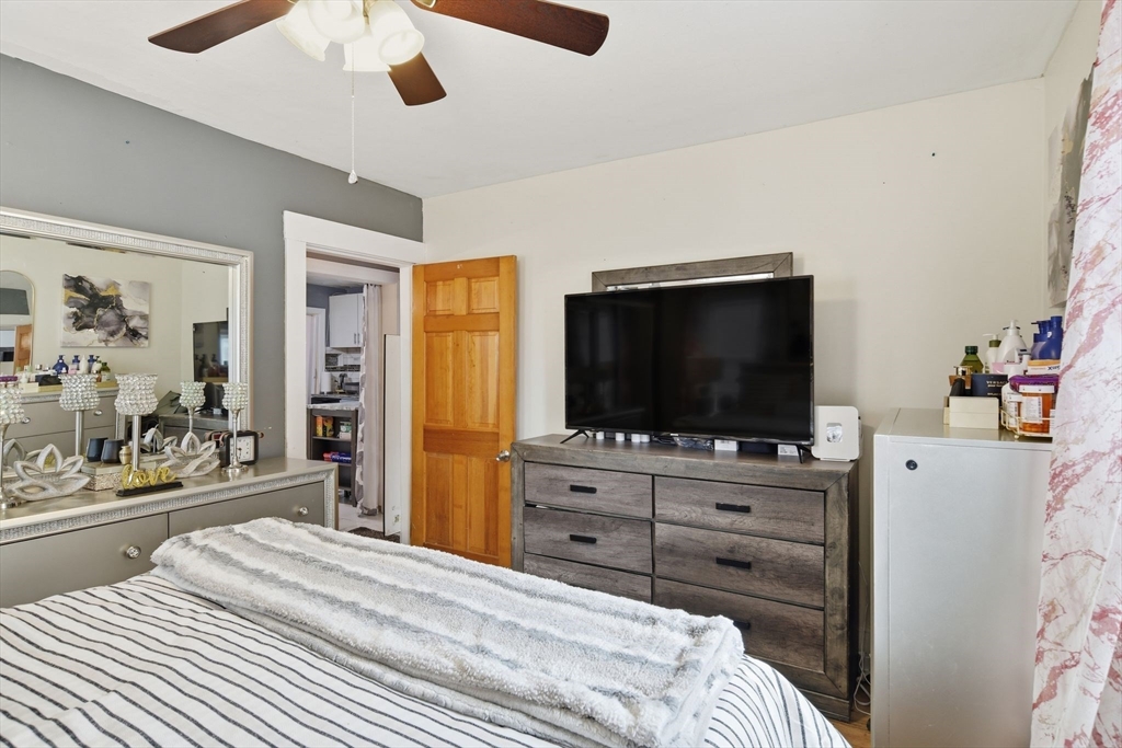 24 Jasper Street Springfield, MA 01109 - Photo 18 of 41