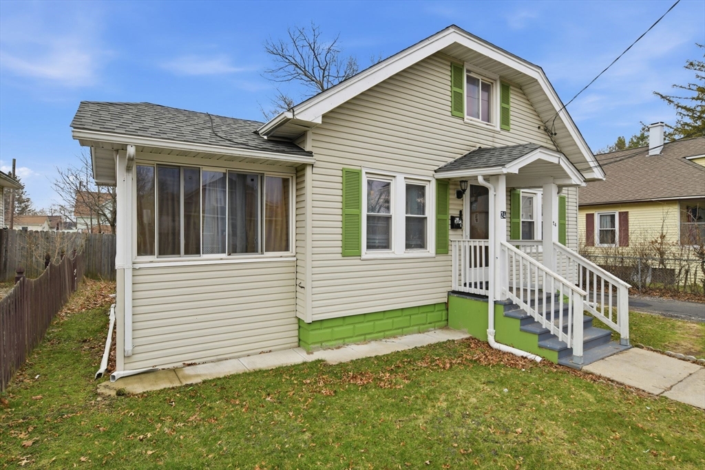 24 Jasper Street Springfield, MA 01109 - Photo 2 of 41