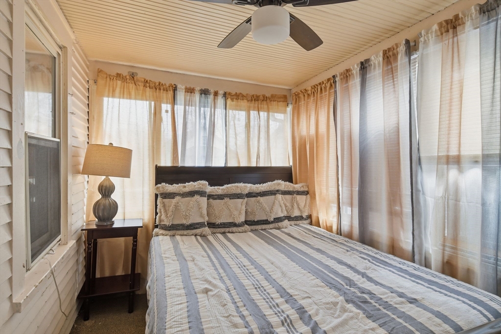 24 Jasper Street Springfield, MA 01109 - Photo 28 of 41