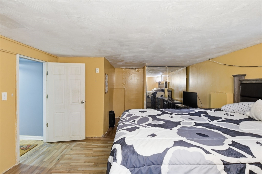 24 Jasper Street Springfield, MA 01109 - Photo 34 of 41