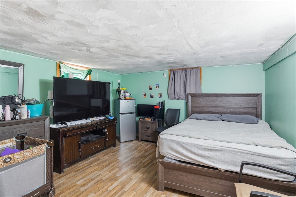 24 Jasper Street Springfield, MA 01109 - Photo 35 of 41