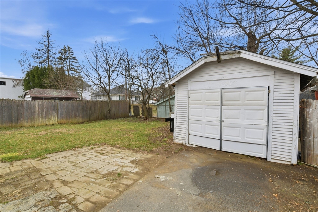 24 Jasper Street Springfield, MA 01109 - Photo 39 of 41