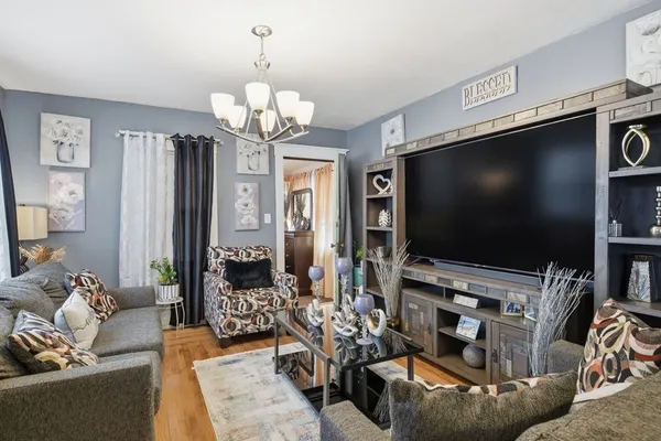$275,000 | 24 Jasper Street, Springfield, MA 01109