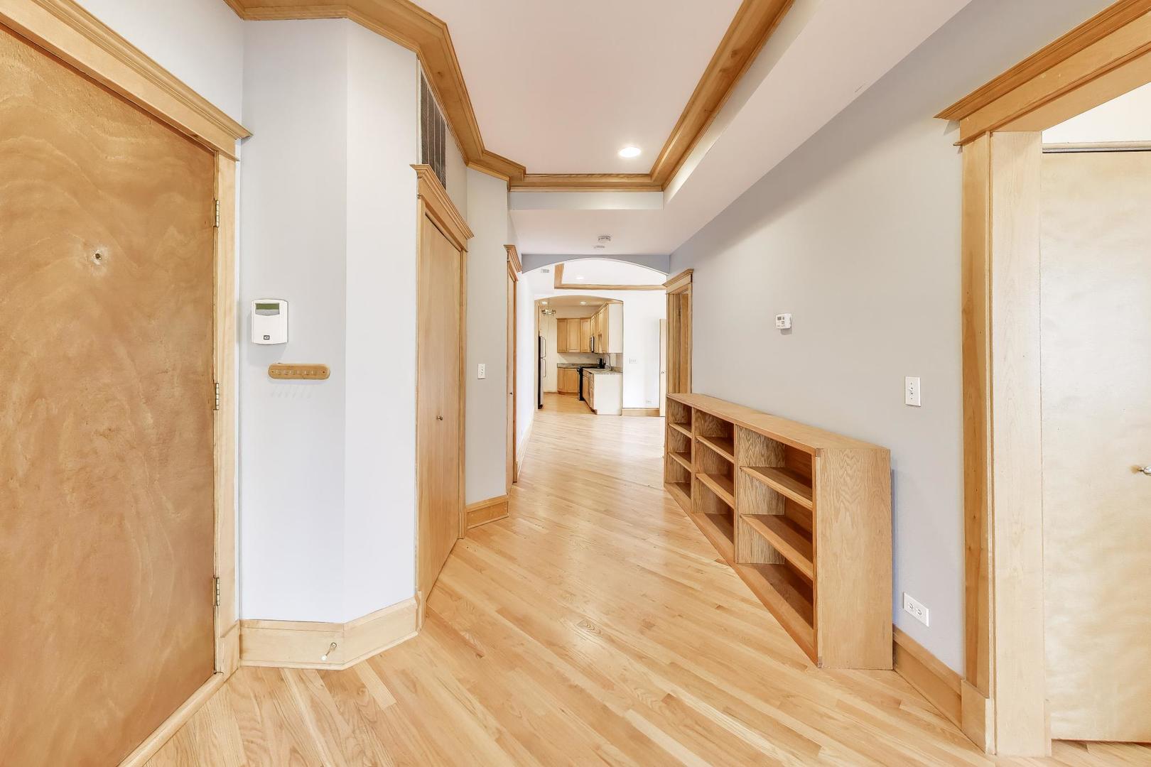 6741 North Sheridan Road, Unit 2S Chicago, IL 60626 - Photo 10 of 35