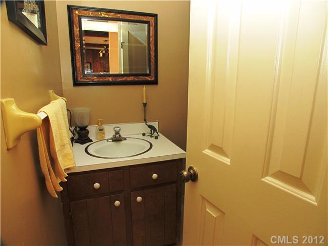 6610 Ironkettle Road Charlotte, NC 28270 - Photo 11 of 14 Gallery Image 11