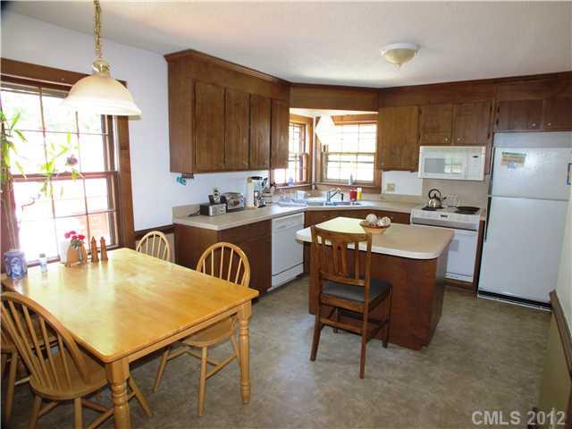6610 Ironkettle Road Charlotte, NC 28270 - Photo 5 of 14 Gallery Image 5