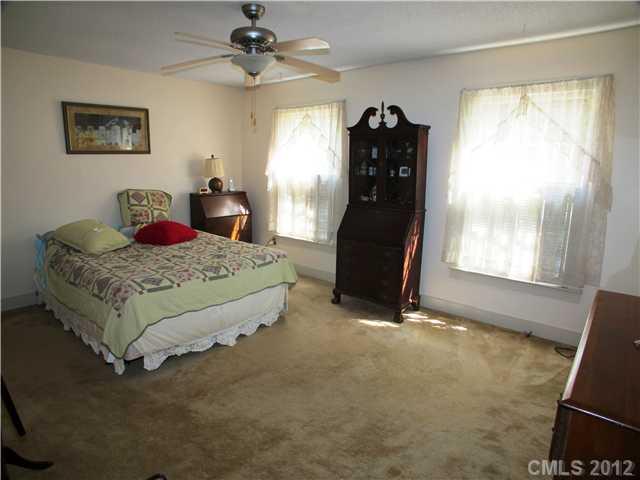 6610 Ironkettle Road Charlotte, NC 28270 - Photo 9 of 14 Gallery Image 9