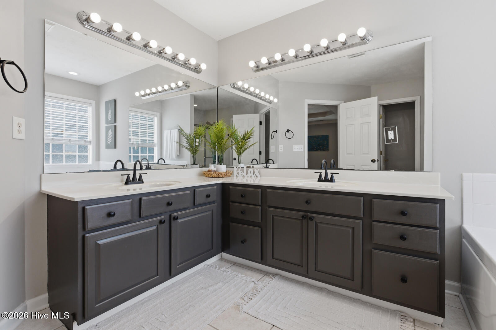 257 Rutherford Way Jacksonville, NC 28540 - Photo 23 of 43 Dual vanities