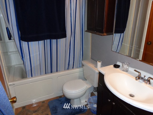 1330 225th Street Southwest Bothell, WA 98021 - Photo 12 of 13