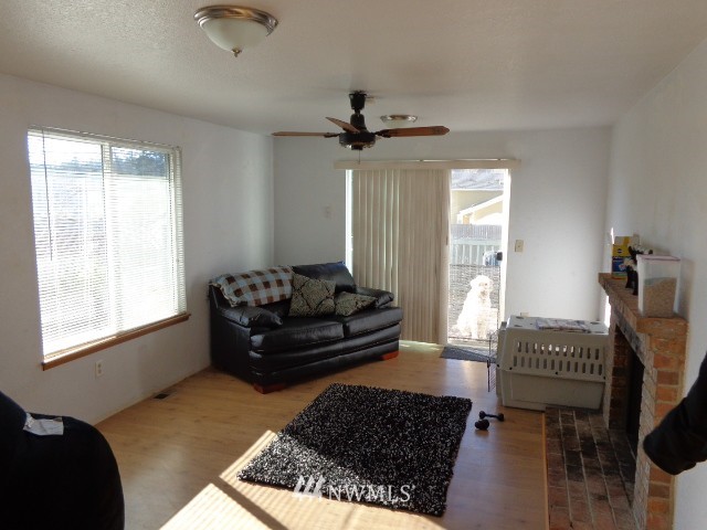 1330 225th Street Southwest Bothell, WA 98021 - Photo 5 of 13