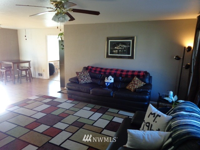 1330 225th Street Southwest Bothell, WA 98021 - Photo 7 of 13