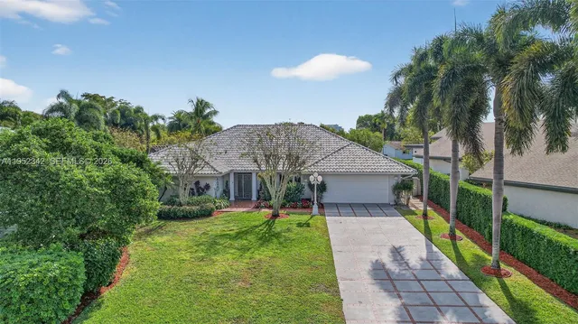 $1,090,000 | 8704 Mahogany Avenue, Plantation, FL 33324