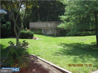 212 Morgan Street Carneys Point, NJ 08069 - Photo 5 of 7 Exterior Back