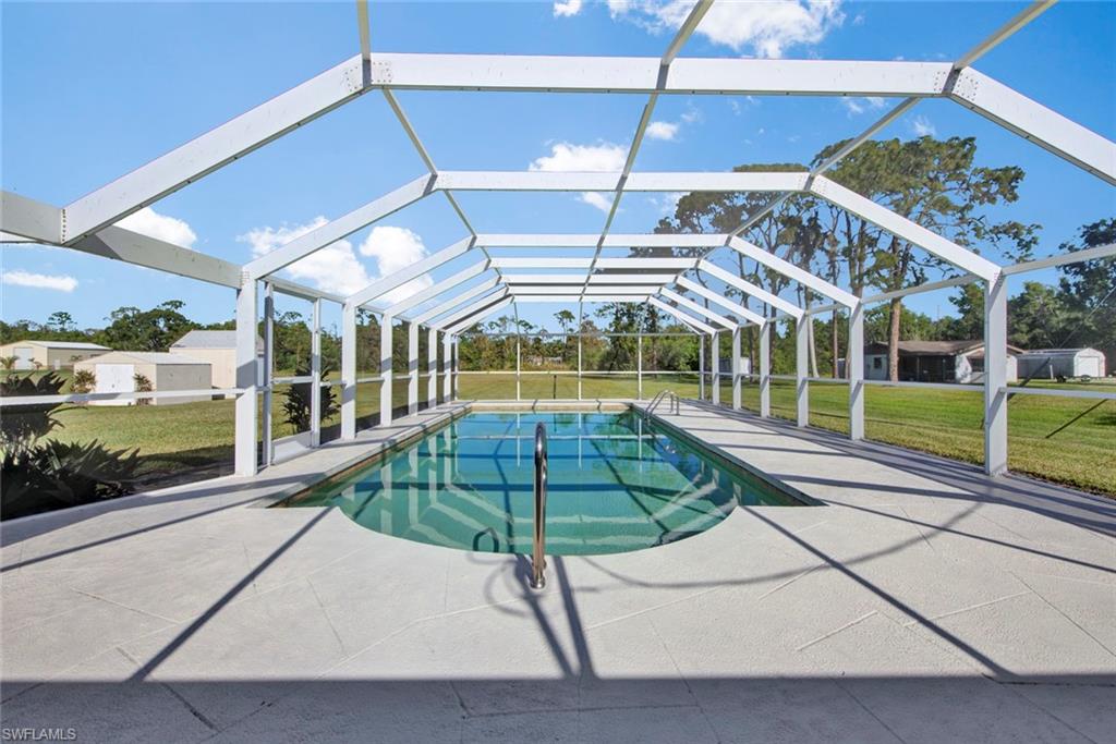 5331 Myrtle Lane Naples, FL 34113 - Photo 3 of 34 Gallery Image 3