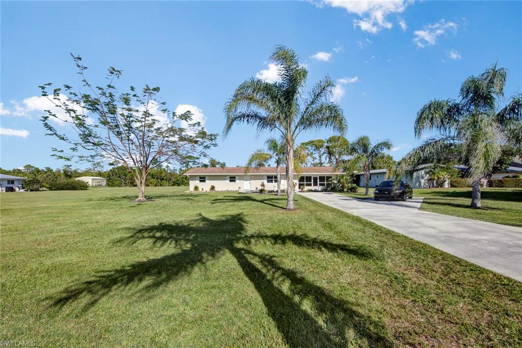5331 Myrtle Lane Naples, FL 34113 - Photo 10 of 34 Gallery Image 10