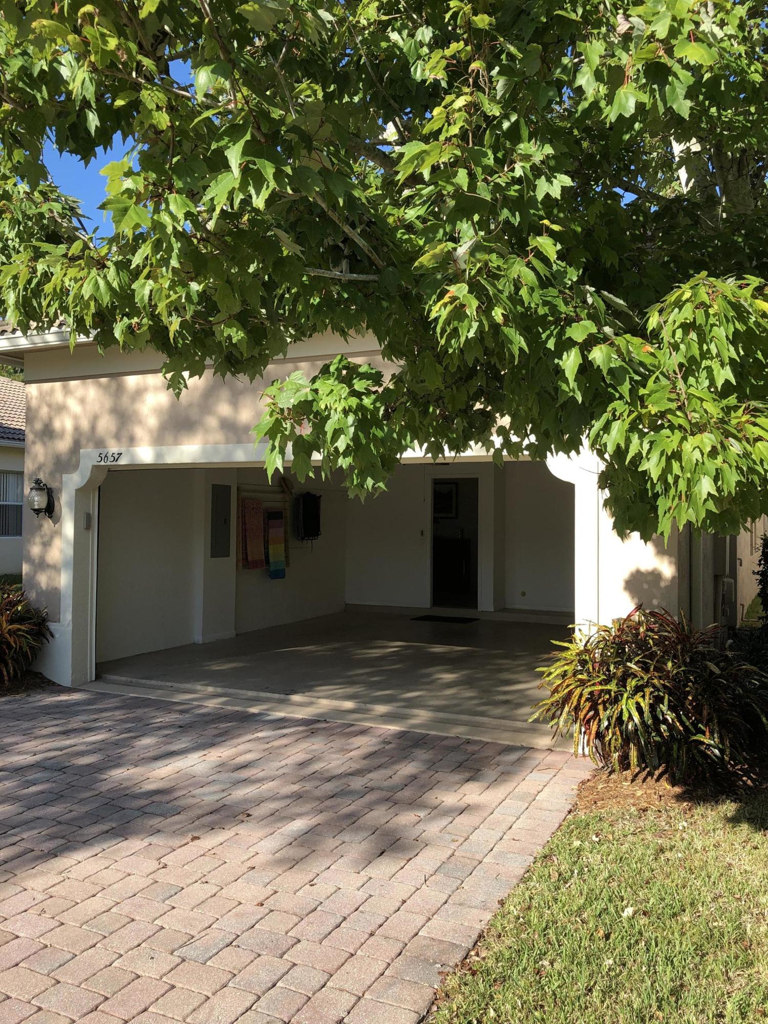 5657 Spanish River Road Fort Pierce, FL 34951 - Photo 6 of 62 Garage Into House