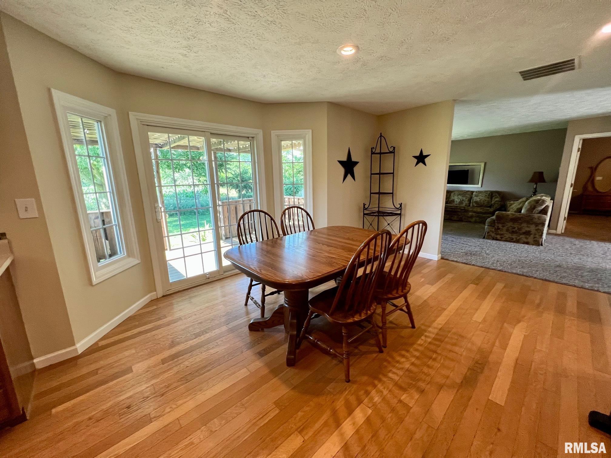 19442 Pinecrest Road Petersburg, IL 62675 - Photo 11 of 23 Gallery Image 11