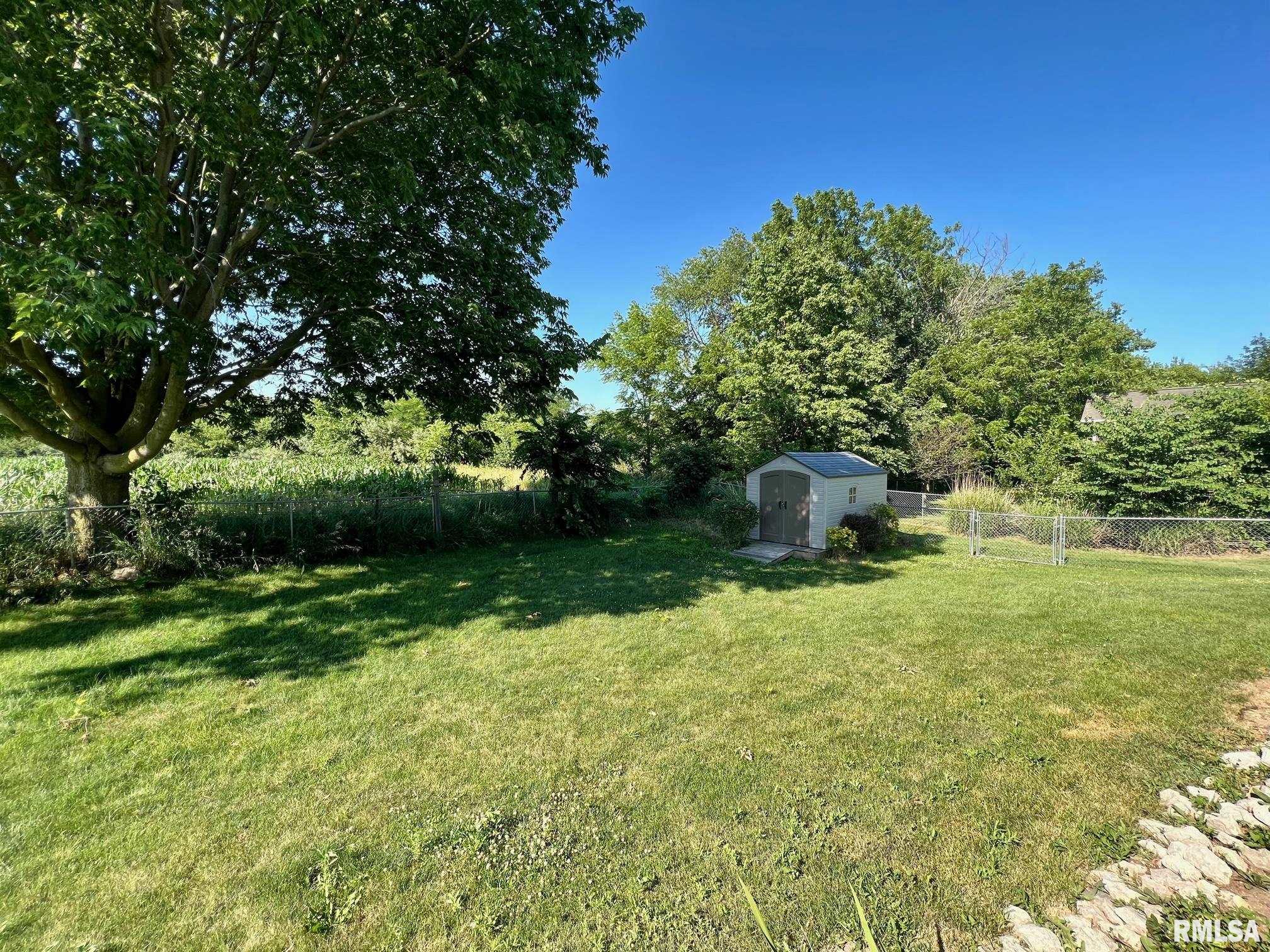 19442 Pinecrest Road Petersburg, IL 62675 - Photo 20 of 23 Gallery Image 20