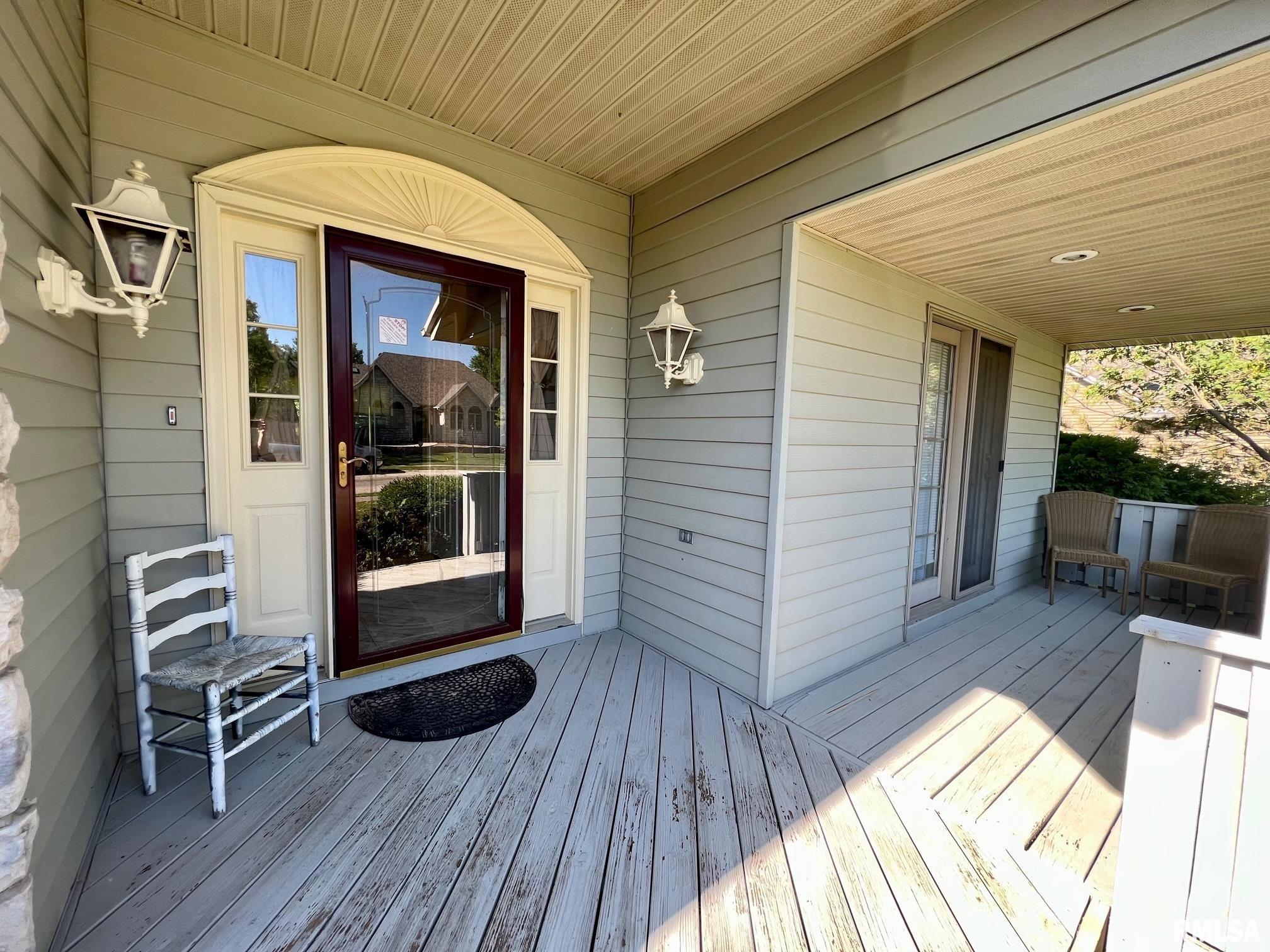 19442 Pinecrest Road Petersburg, IL 62675 - Photo 2 of 23 Gallery Image 2
